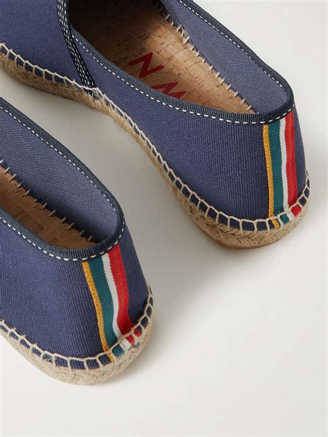 Espadrilles .